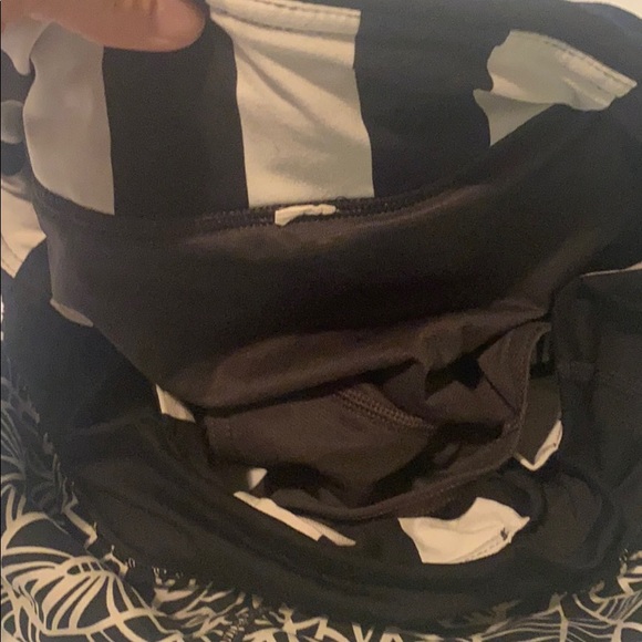 Lululemon Speed Shorts - Picture 6 of 6